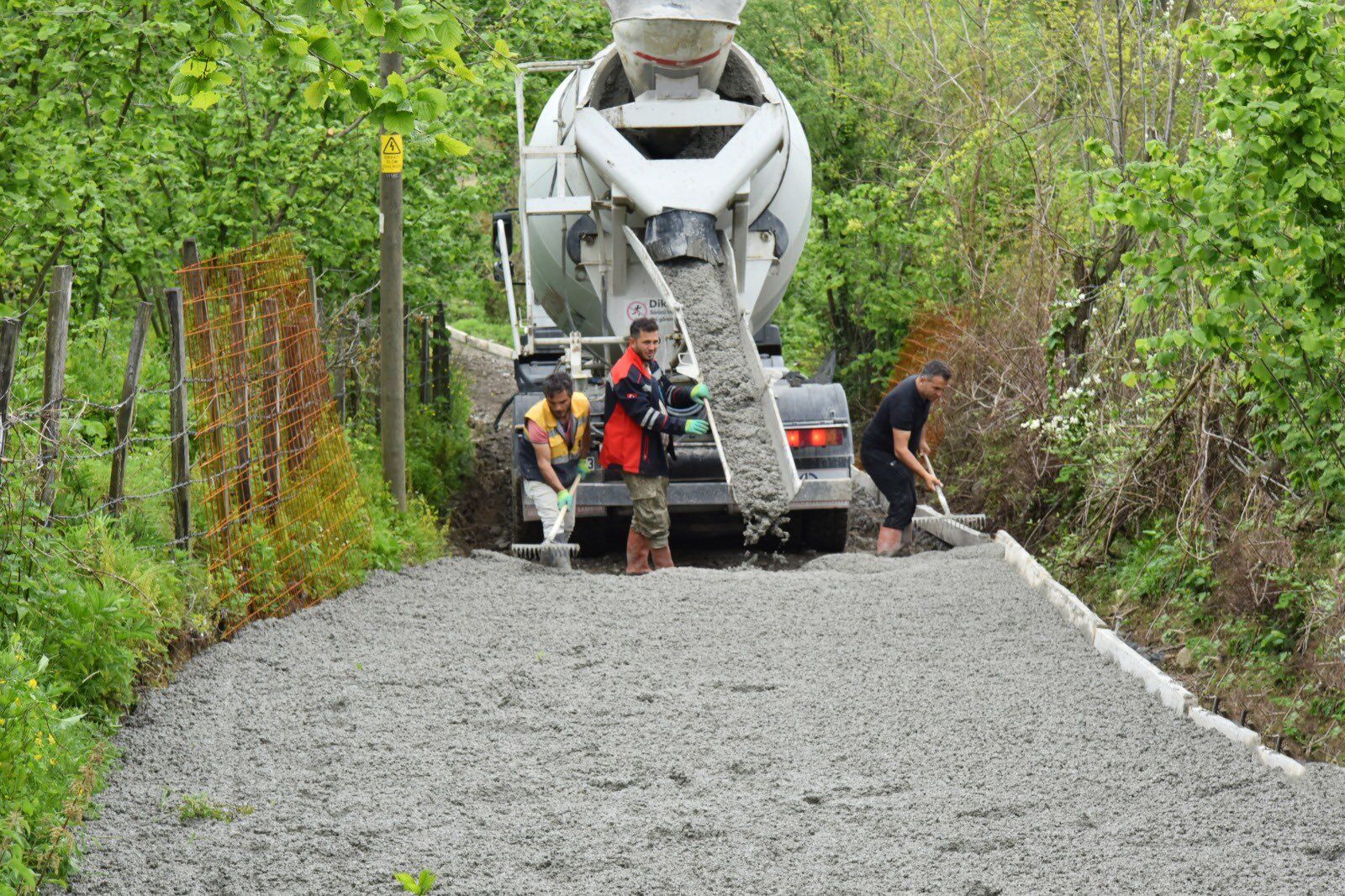 Tekkekoyde Yol Calismalari 1 (4)