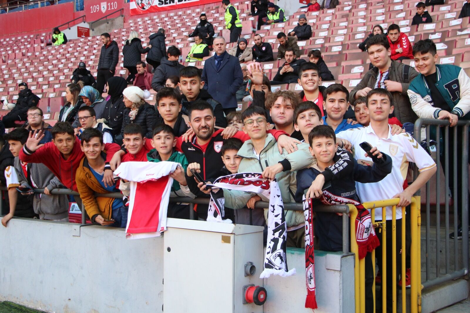 samsunspor haber: Samsunspor'dan küçüklere büyük sürpriz! Tüm okullara davet 