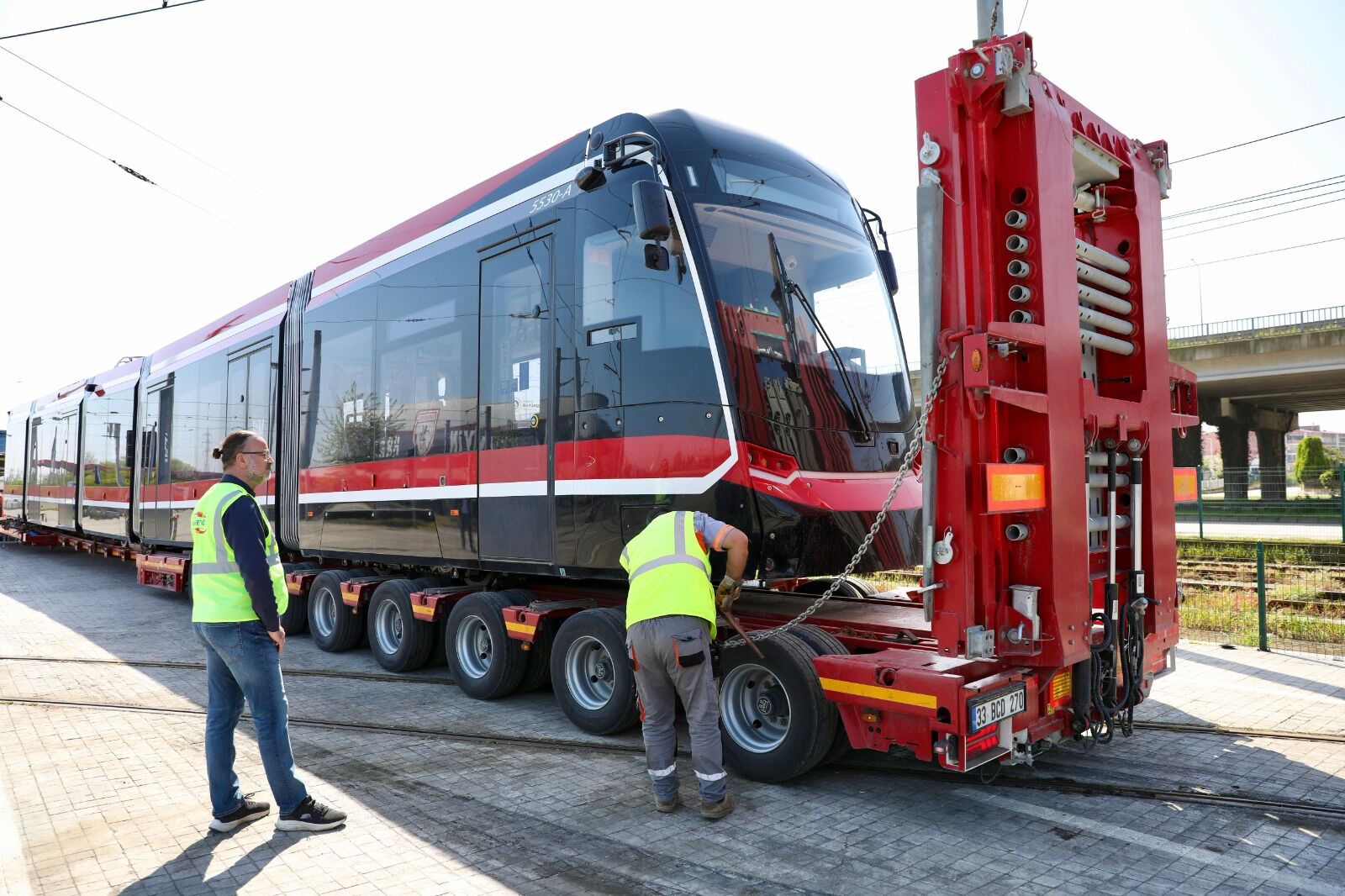 samsun haber: Samsun’un yeni tramvayı raylara iniyor! Şehre özel renk