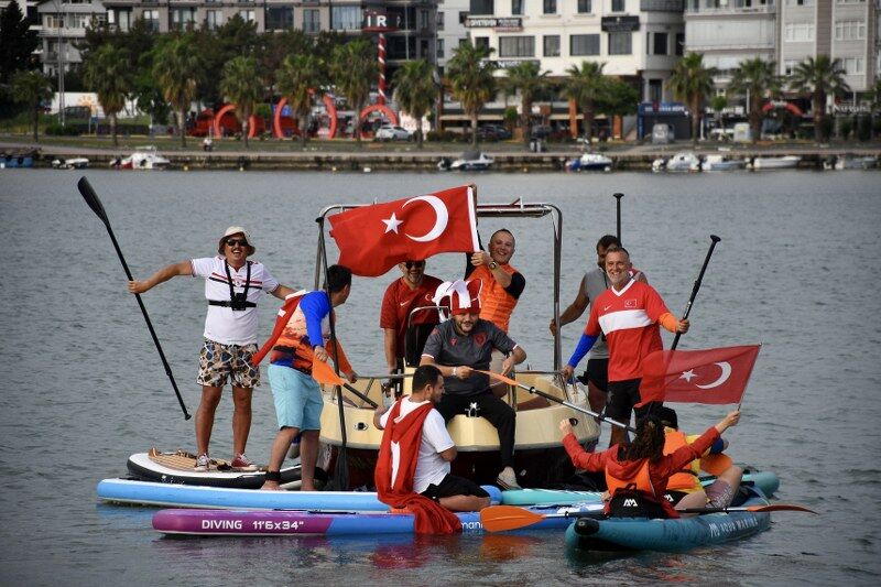 samsun haber: Samsun'da milli maç heyecanı denize taşındı!
