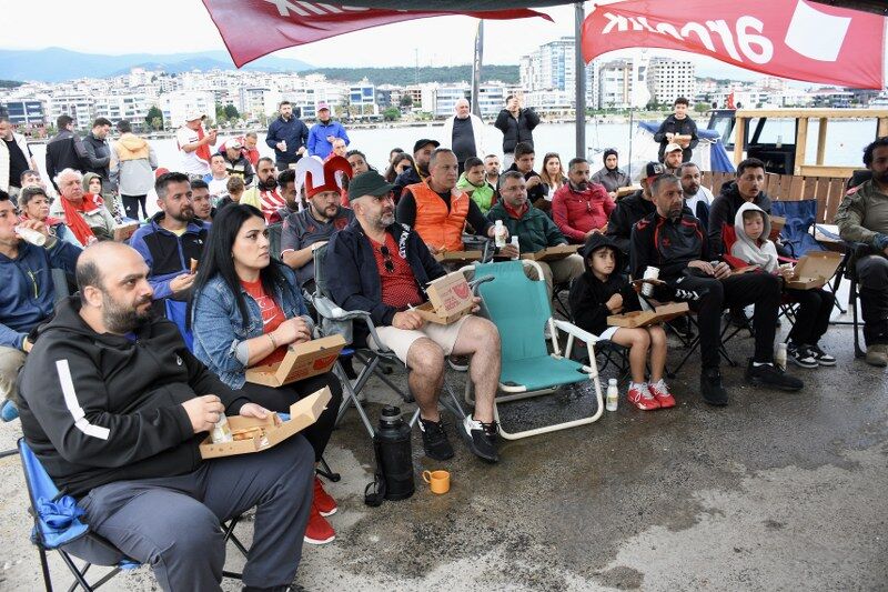 samsun haber: Samsun'da milli maç heyecanı denize taşındı!