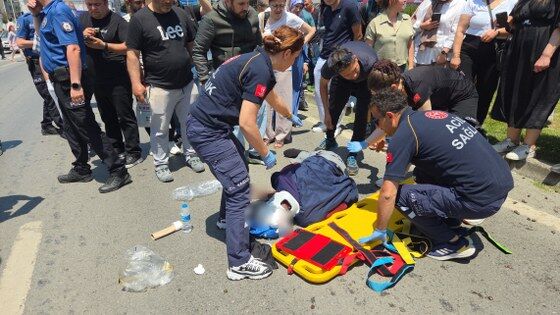 samsun haber: Samsun'da yaya geçidinde feci kaza! Zeytinleri yola saçıldı