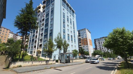 samsun haber: Samsun'da 11 katlı binada panik! Pencereden düştü