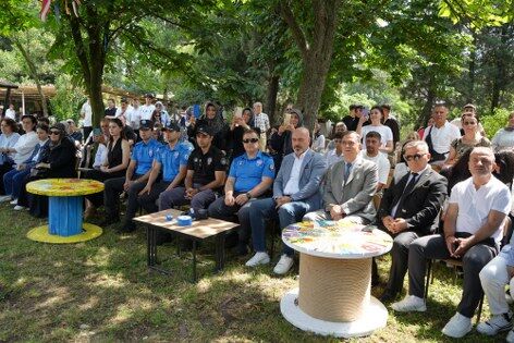 samsun haber: Samsun'da sıra dışı mezuniyet! Kep atıp havuza atladılar