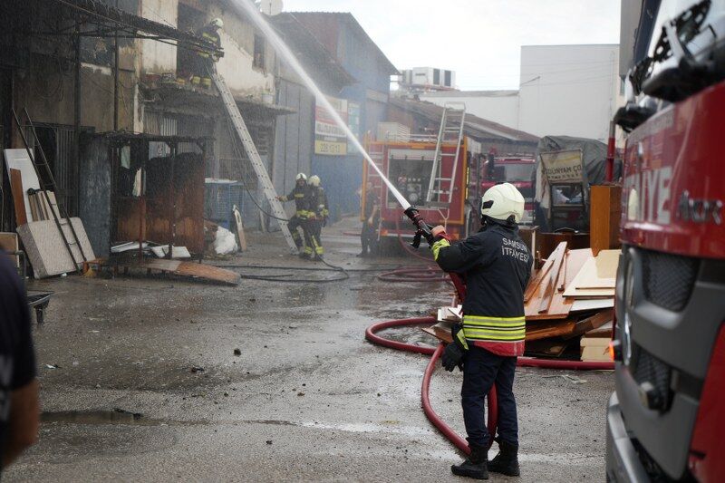 samsun haber: Samsun'da marangoz atölyesinde korkutan yangın