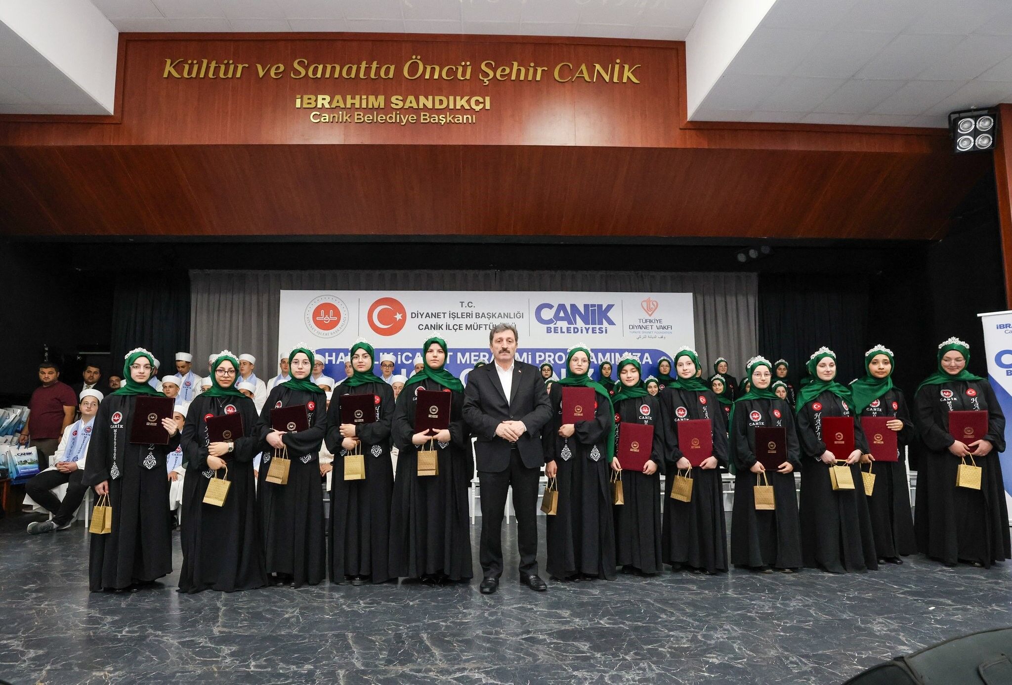 samsun haber: Samsun'da hafızlık sevinci! 62 öğrenci icazet aldı