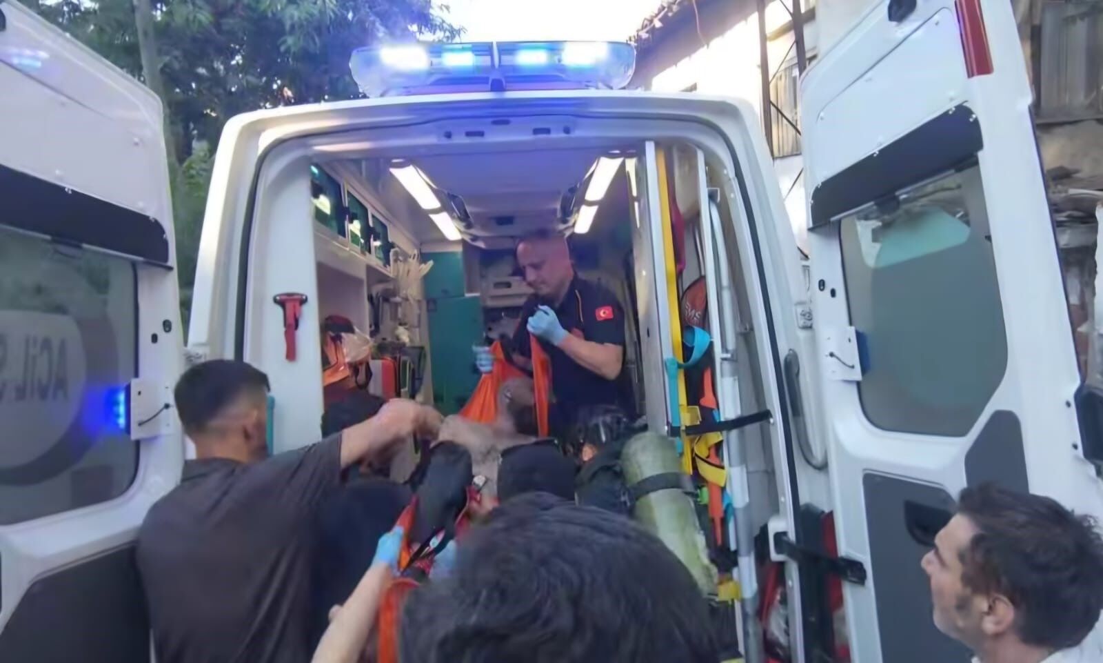 Samsun'da korku dolu anlar! Yangında can pazarı