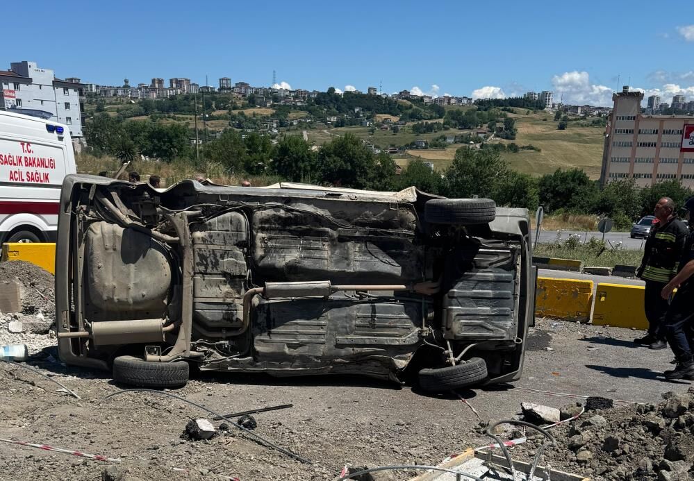 samsun haber: Samsun'da kavşakta iki otomobil çarpıştı: 3 yaralı