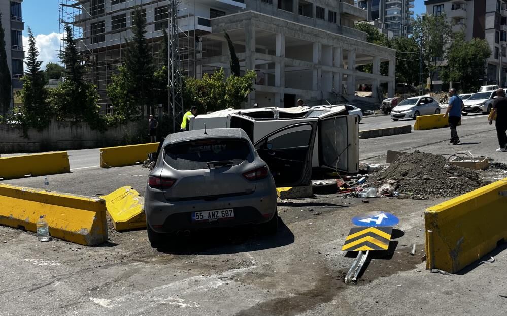 samsun haber: Samsun'da kavşakta iki otomobil çarpıştı: 3 yaralı
