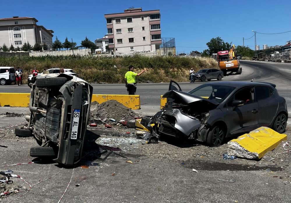 samsun haber: Samsun'da kavşakta iki otomobil çarpıştı: 3 yaralı