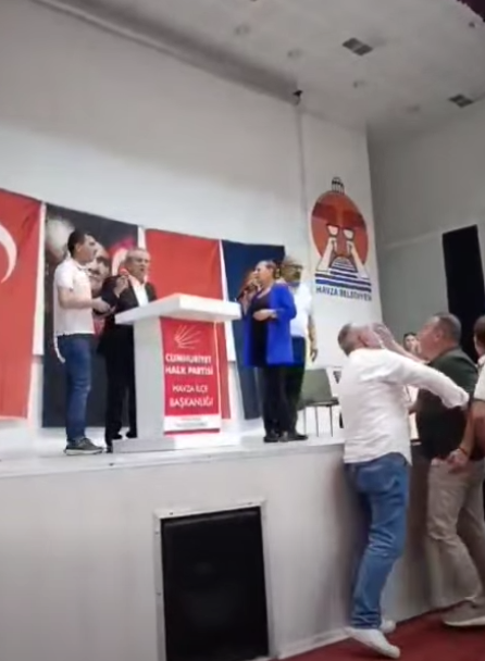 samsun haber: Samsun'da CHP'lilerden Kemal Zeybek'e "butlan" tepkisi!