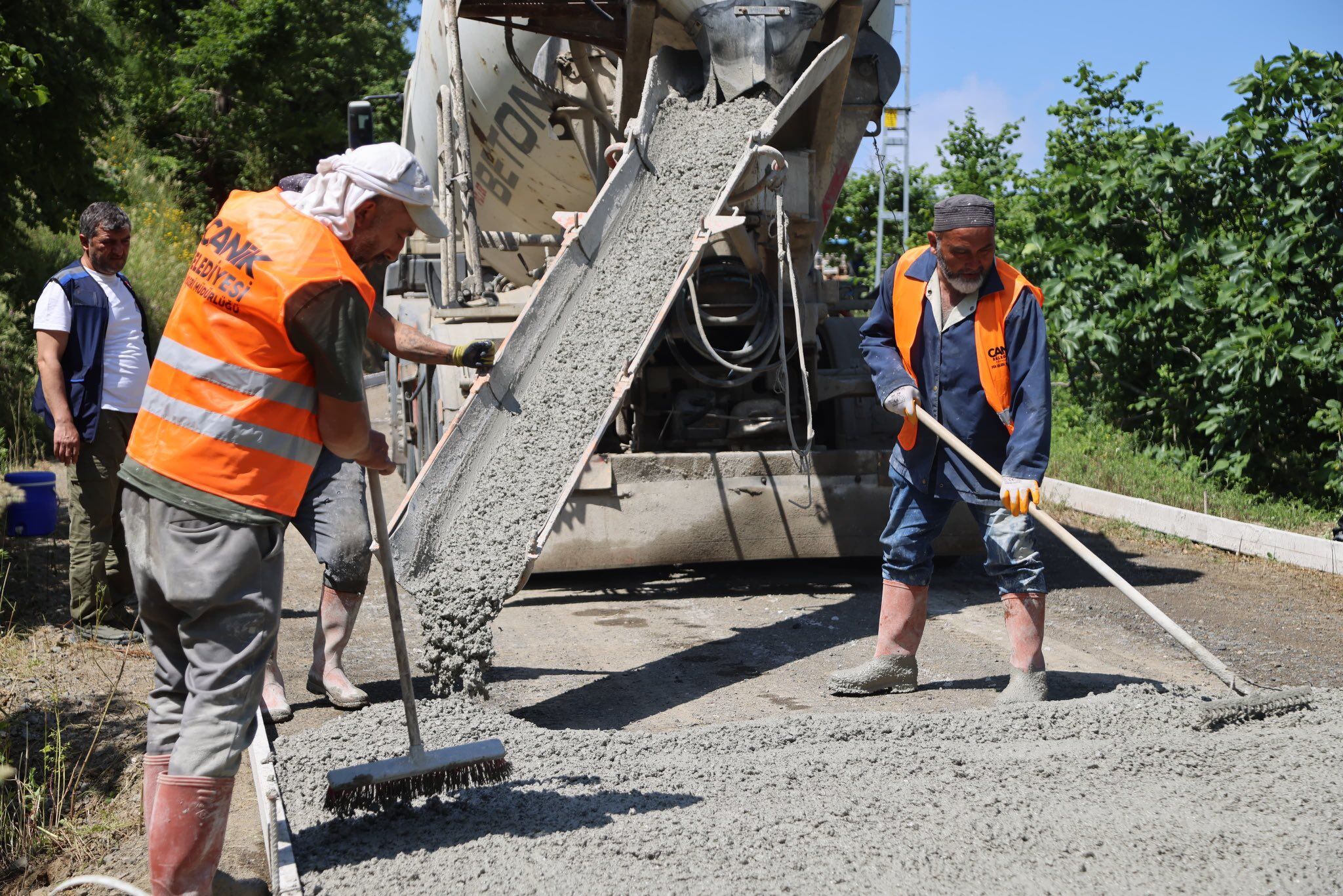 samsun haber: Canik'te beton yol mesaisi tam gaz