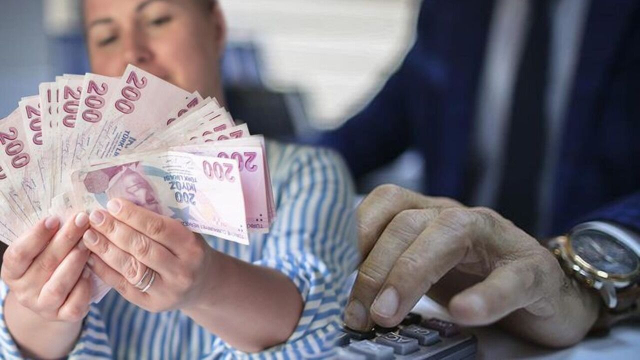 Memur ve emeklilere temmuz mesajı! Cevdet Yılmaz tarih verdi