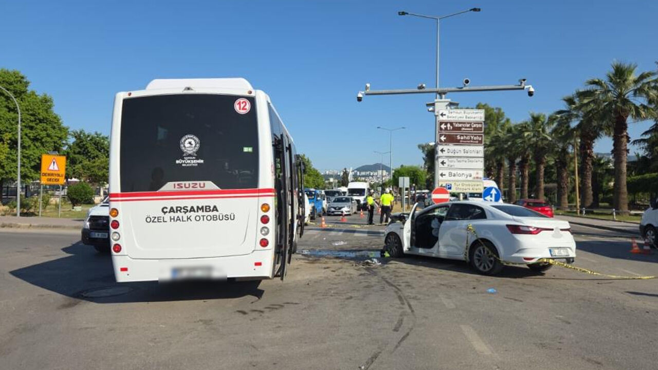 samsun haber: Samsun'da otomobil ile halk otobüsü çarpıştı: 7 yaralı