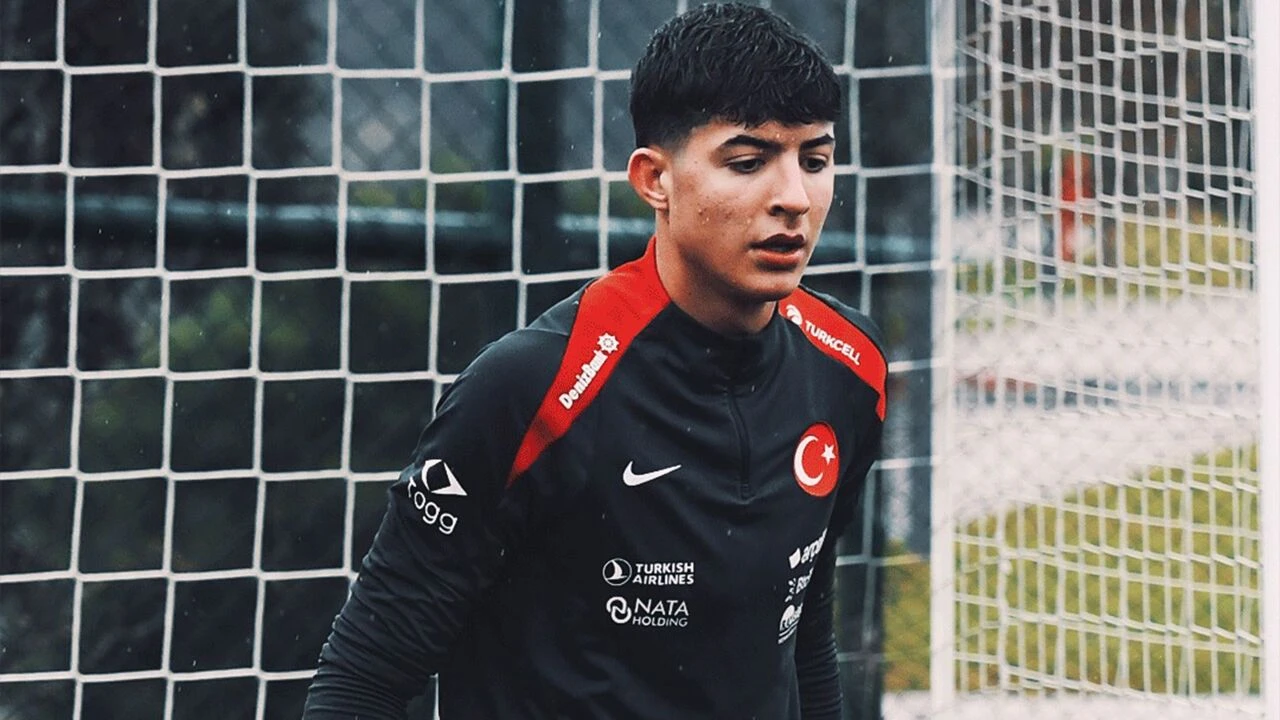 Samsunsporun Genc Kalecisi Efe Yigit Ustunden Buyu Gurur 2703A-1