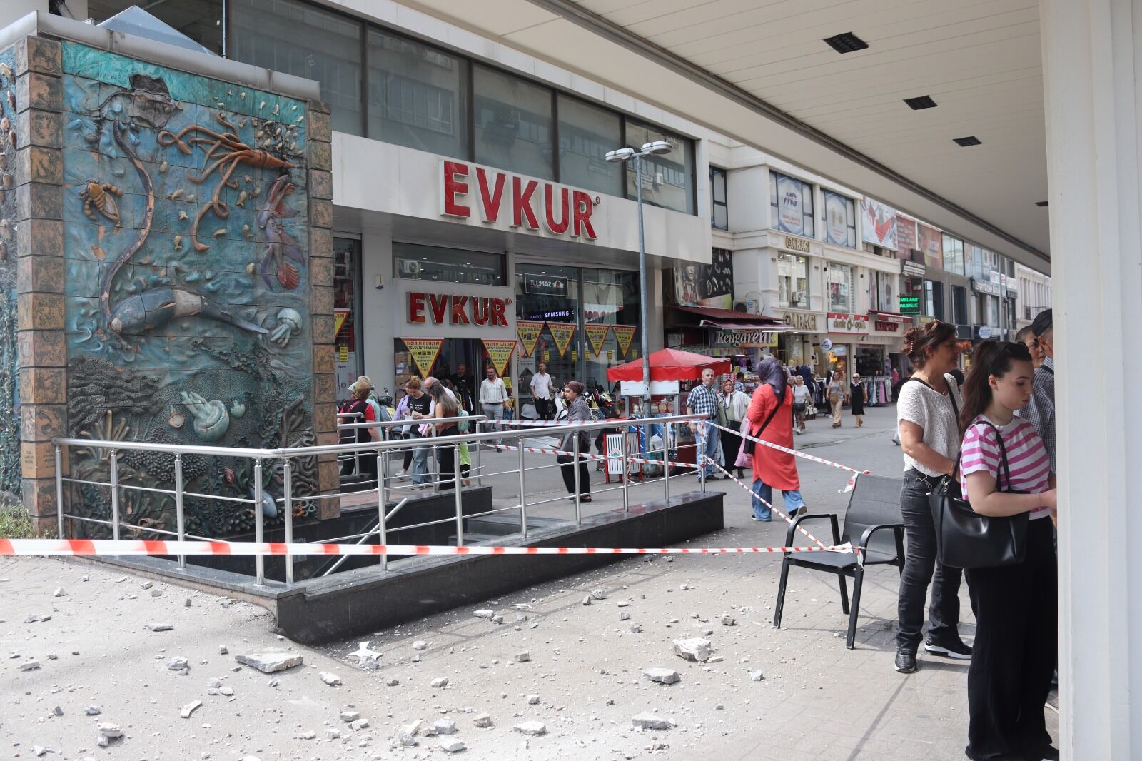 samsun haber: Samsun'da işlek caddede büyük panik! Facia ucuz atlatıldı 