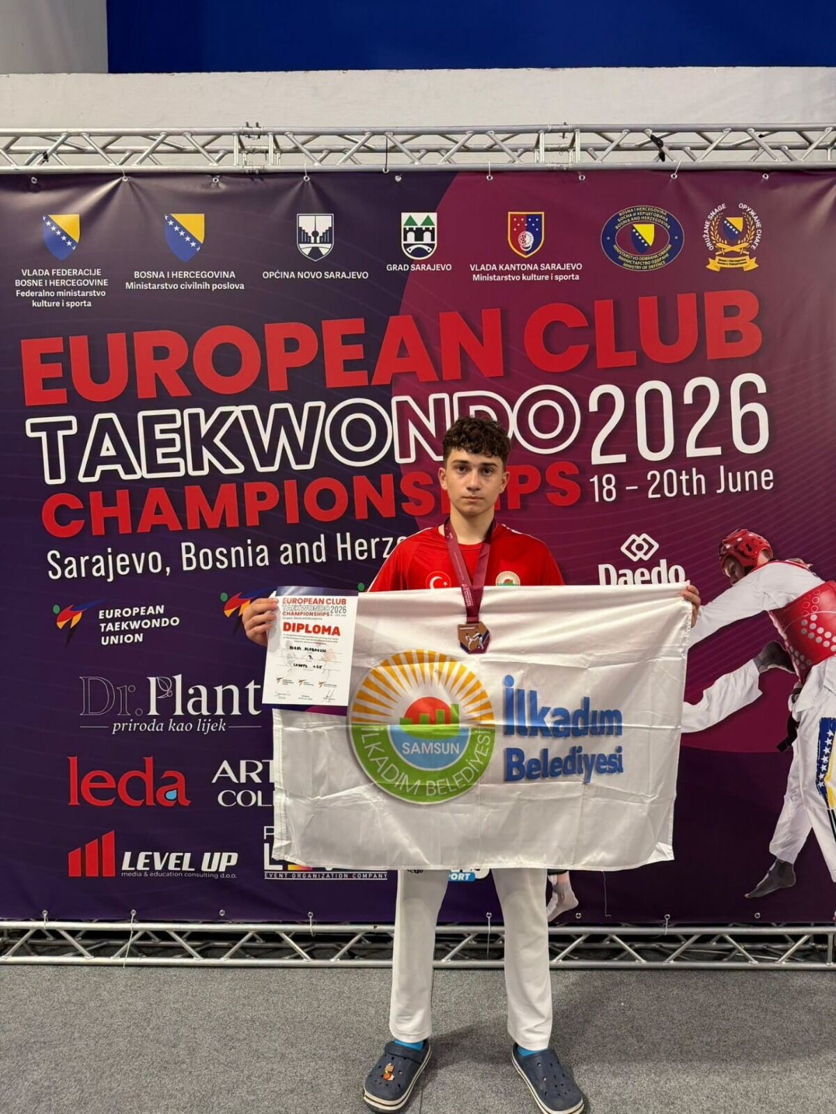 İlkadımlı sporcu Avrupa'da bronz madalya kazandı