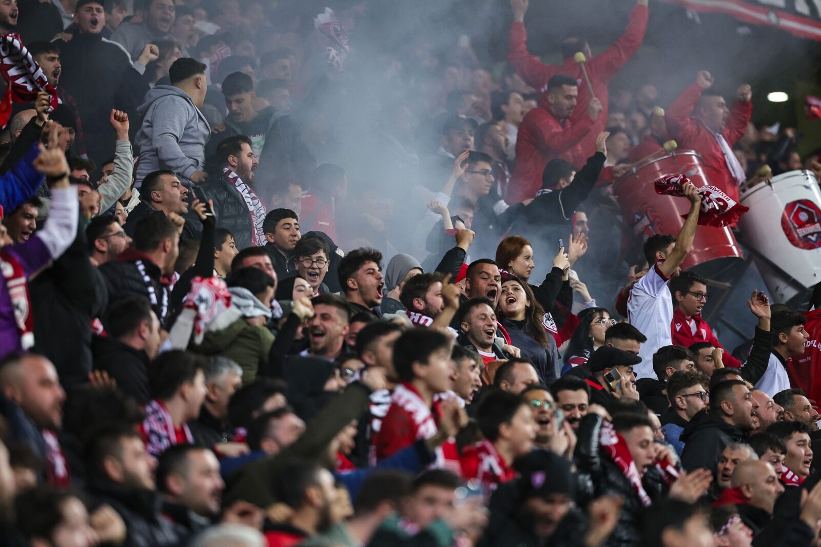 samsunspor haber: Samsunspor taraftar gruplarından Barış Göktürk'e sert tepki  