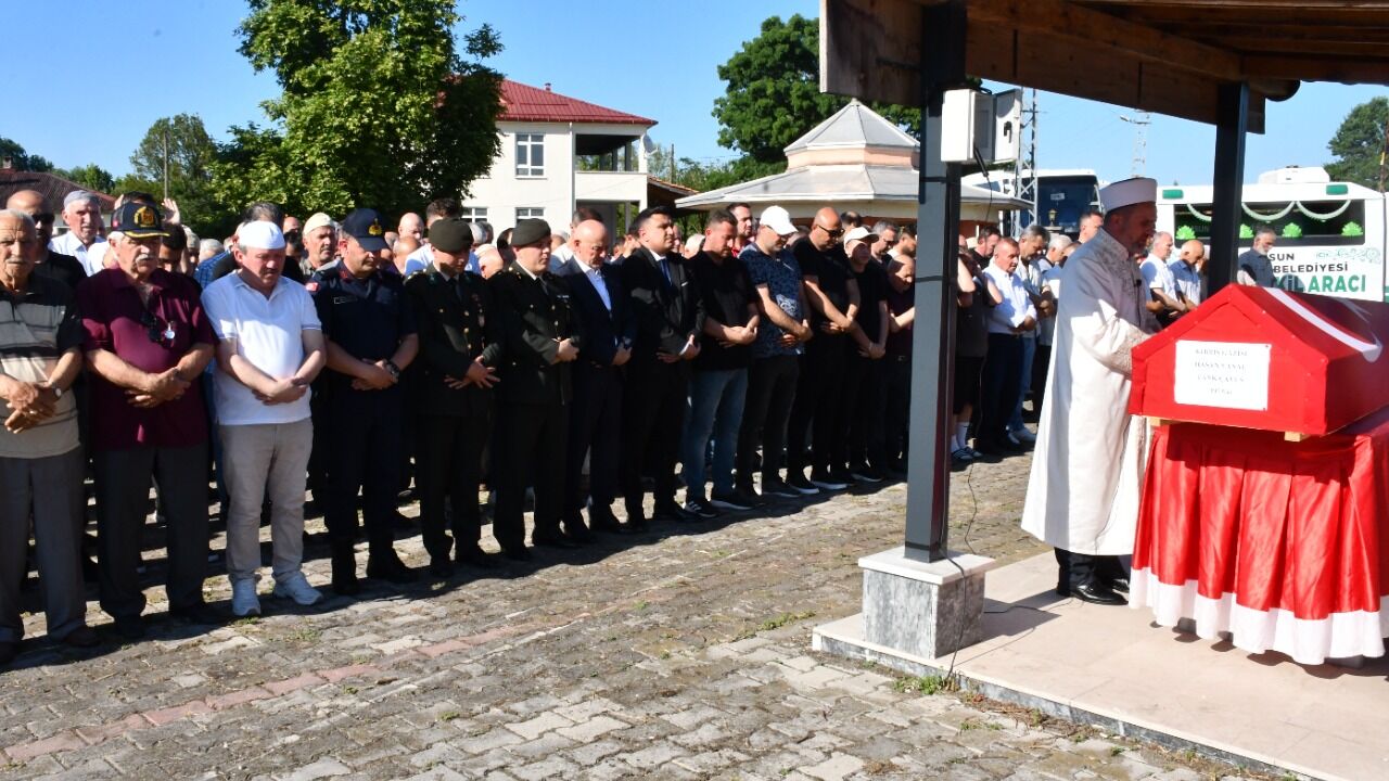 Samsun'da Kıbrıs gazisi Hasan Yanal son yolculuğuna uğurlandı