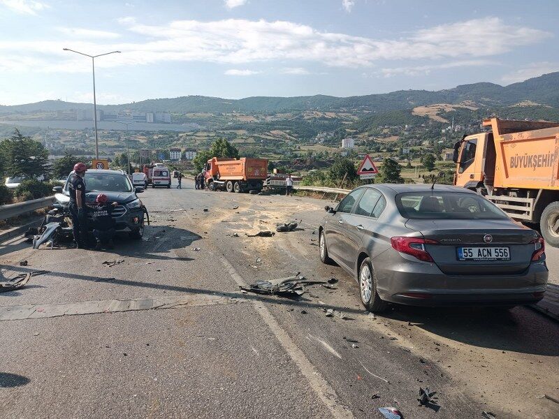 samsun haber: Samsun'da zincirleme kaza! 8 araç birbirine girdi