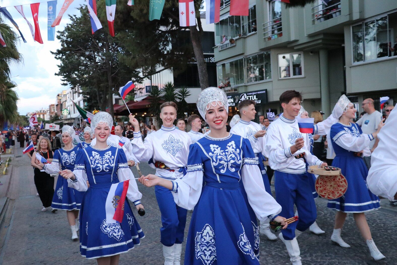 samsun haber 36. Uluslararası Samsun Halk Oyunları Festivali başladı