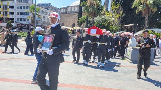 samsun haber: Kıbrıs gazisi Süleyman Vecdi Bingül Samsun'da son yolculuğuna uğurlandı
