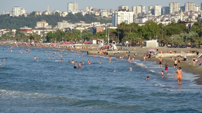 samsun haber: Samsun'da sıcak hava sahilleri doldurdu!