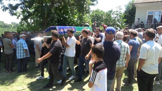 samsun haber. Samsun'da feci kaza! Hüseyin ve Gönül Bulut çifti son yolculuğuna uğurlandı