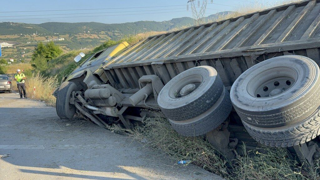 Samsun'da çevre yolunda korku dolu anlar! Sürücünün hamlesi faciayı önledi