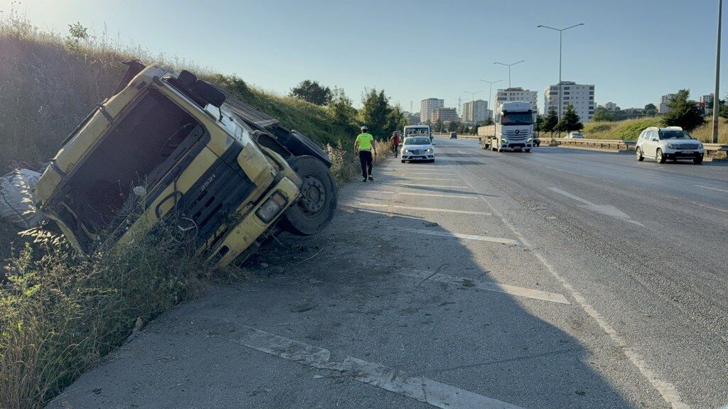 Samsun'da çevre yolunda korku dolu anlar! Sürücünün hamlesi faciayı önledi