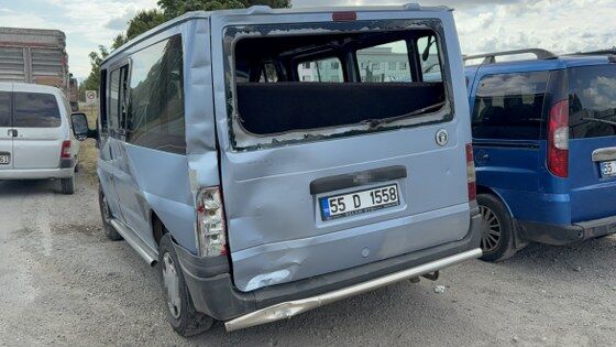 samsun haber: Samsun'da tır dolmuşa çarptı! Yaralı var