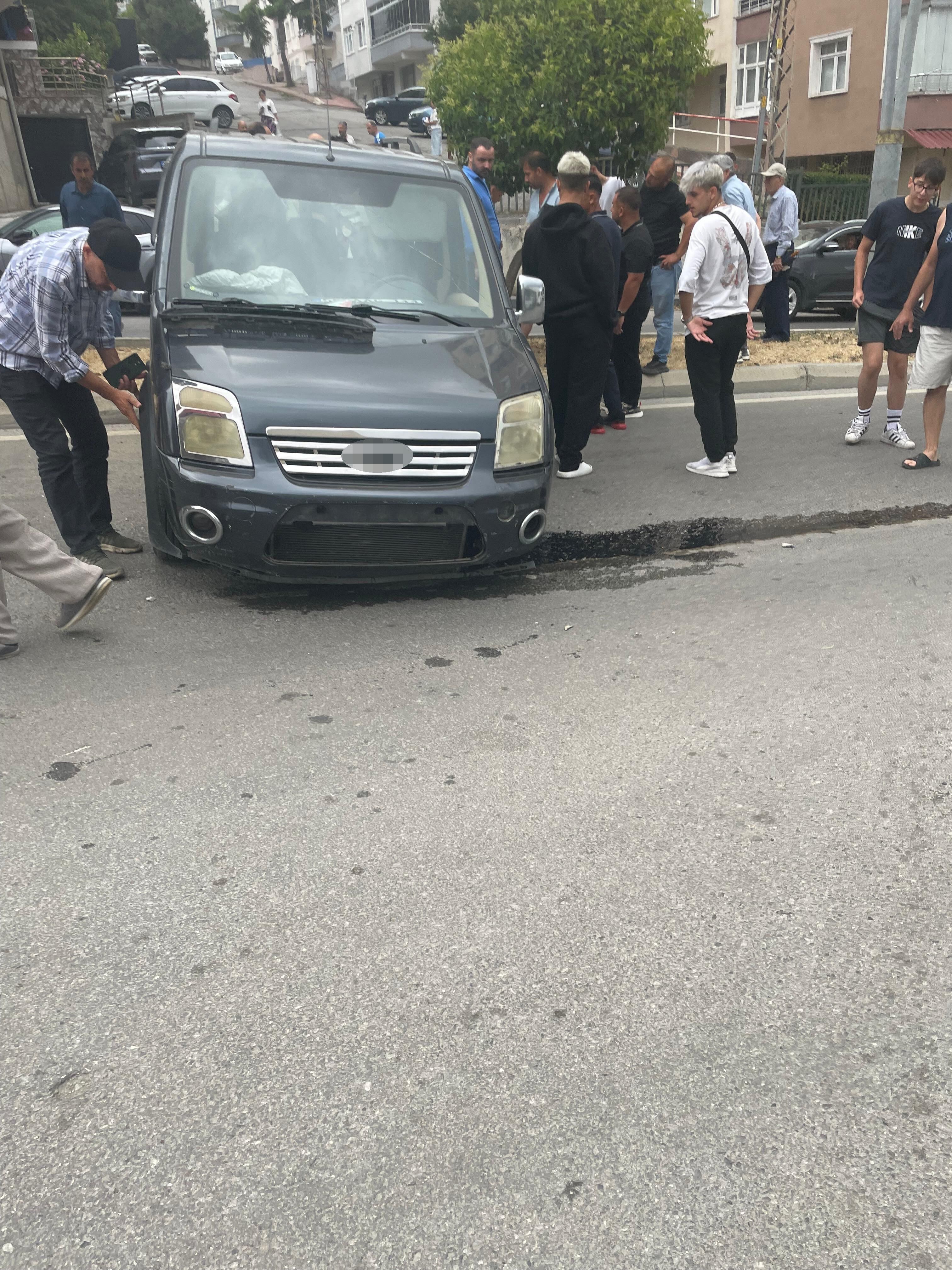 Samsun'da facianın eşiğinden dönüldü! Araç bulvara düştü