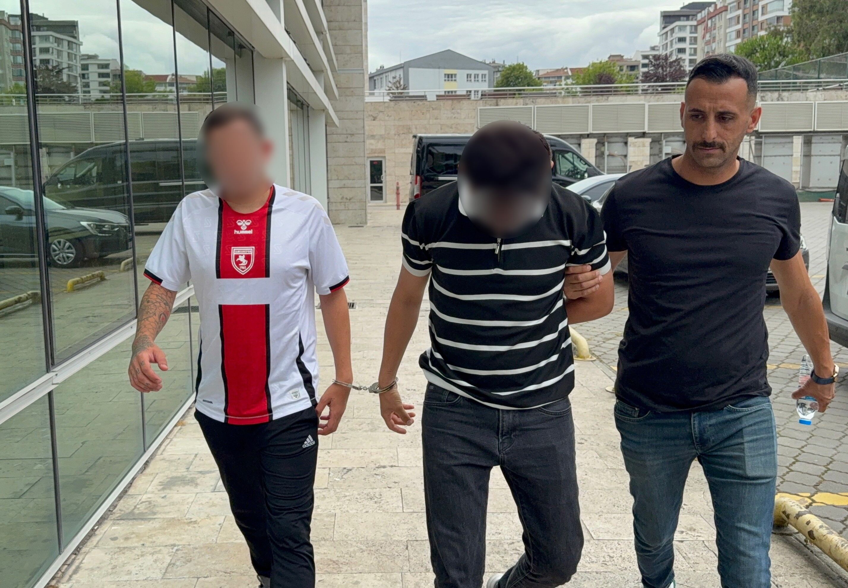 samsun haber: Narkotik düğmeye bastı! Samsun'da 2 şüpheli adliyede