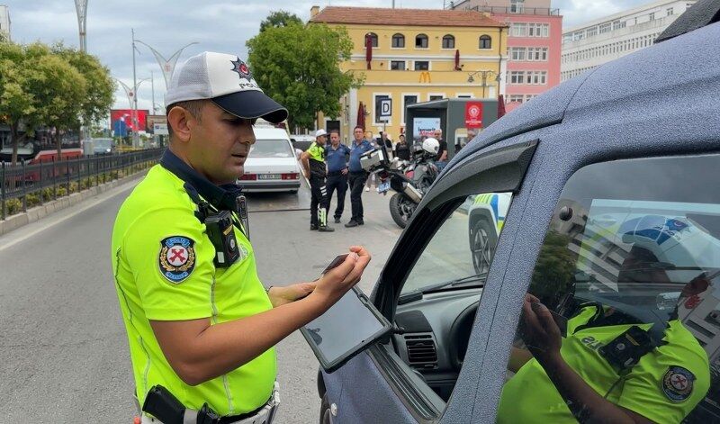 samsun haber. Polisi görünce panikledi! Samsun'da akıl almaz kaçış