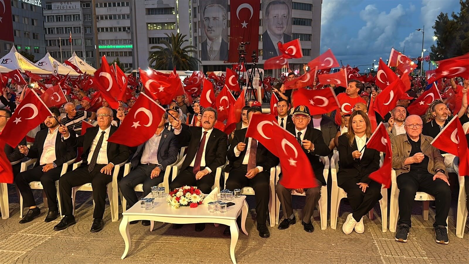 SAMSUN HABER Samsun'da 15 Temmuz ruhu meydanlarda yaşatıldı!