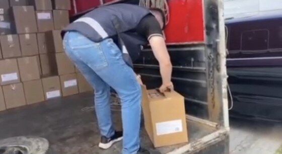 samsun haber. Samsun'da gizli sevkiyata polis freni! 1 milyon 350 bin adet...
