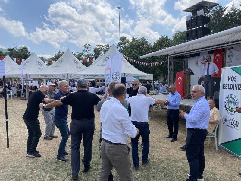 samsun haber: 10 bin kişi bu festivalde buluştu! Samsun'da renkli görüntüler