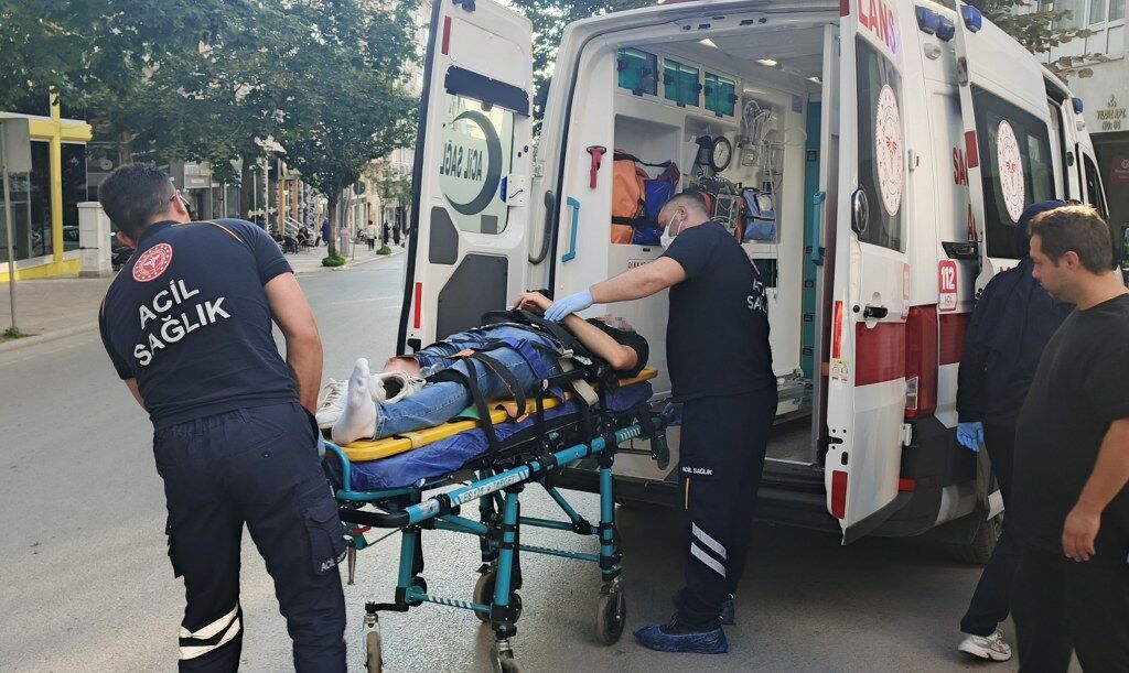 samsun haber Samsun'da kazaların eksik olmadığı kavşakta bir kaza daha! Esnaftan çağrı