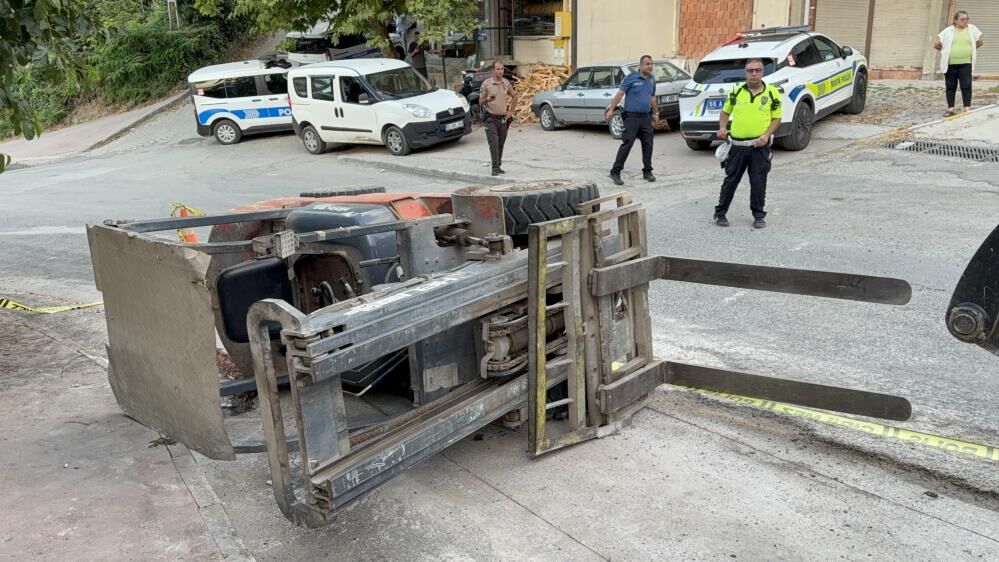 samsun haber Samsun'da forklift devrildi: 1'i ağır 2 yaralı