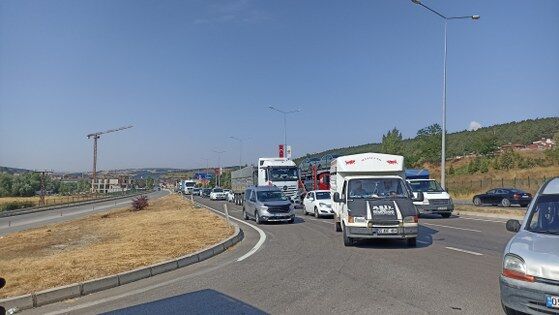 samsun haber: Samsun'da 3 aracın karıştığı zincirleme kaza!