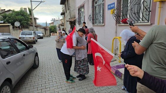 samsun haber: Samsun'un gururu yurda döndü! Baba ocağında coşkulu karşılama