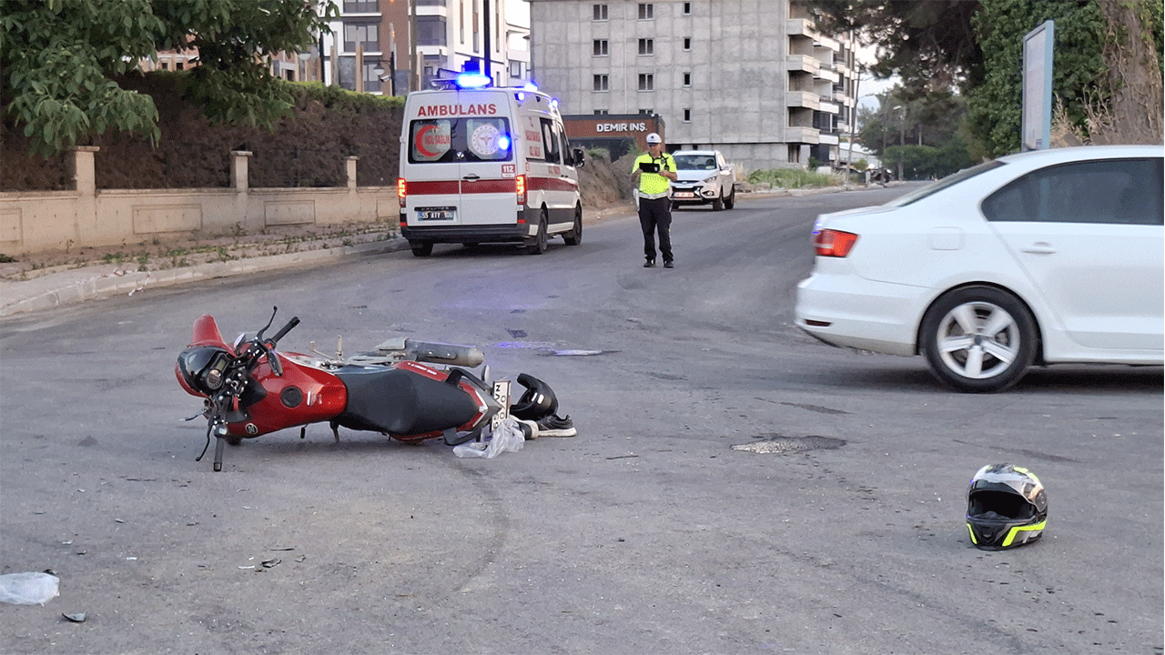 Bafra'da kavşakta korkutan çarpışma