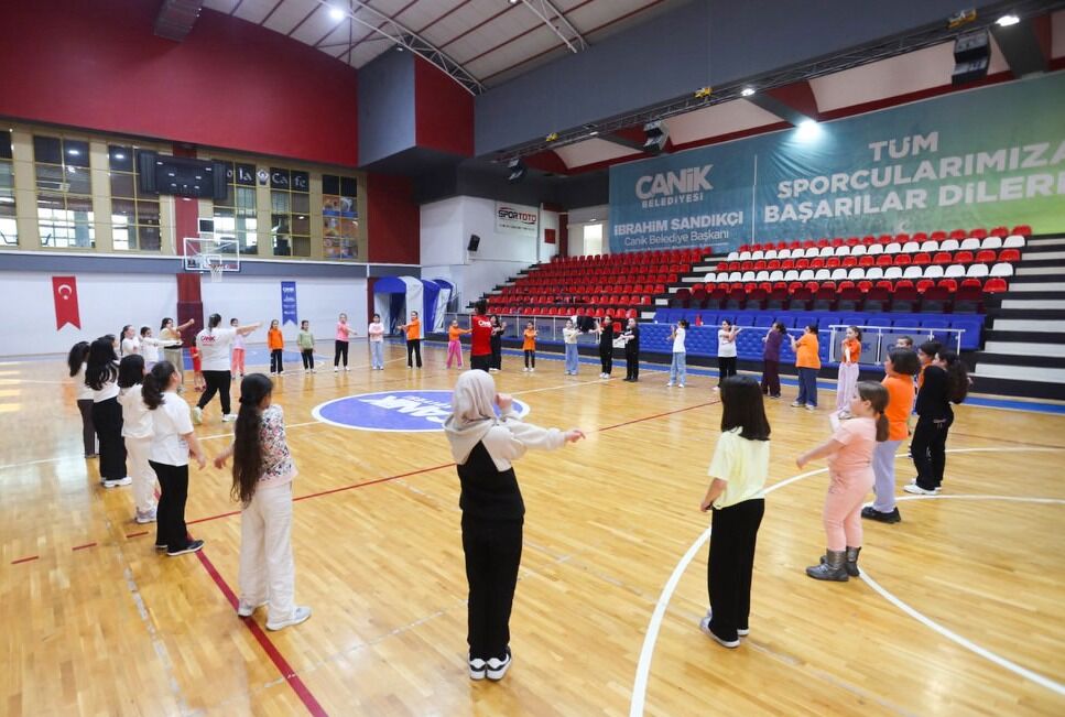 Canik Belediyesi'nden sporculara büyük destek