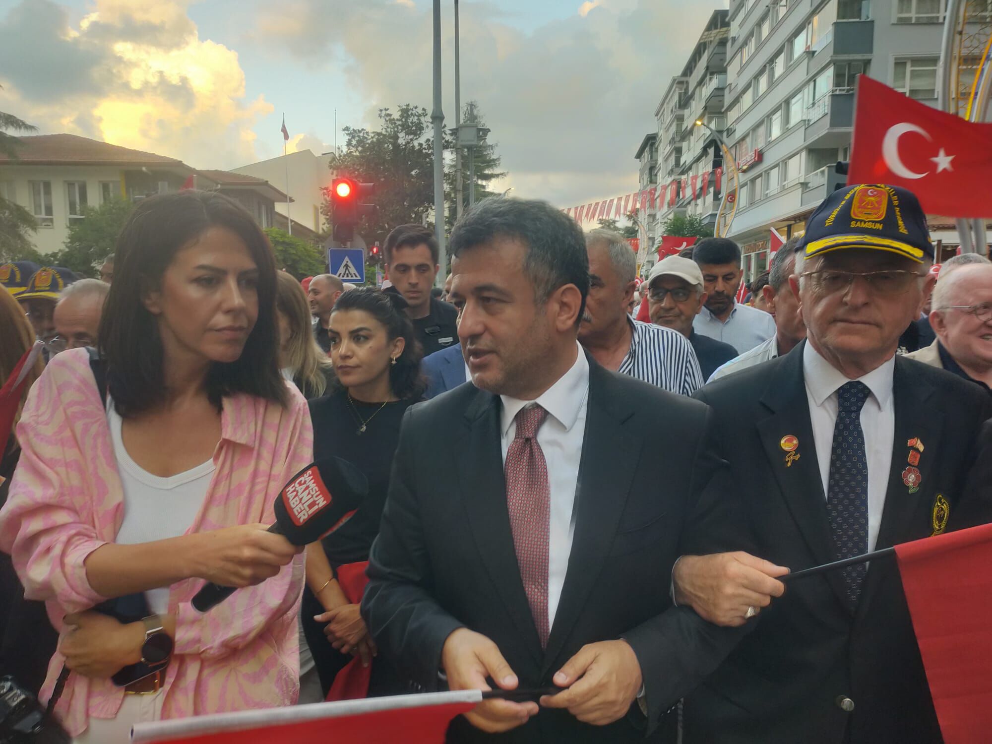 samsun haber Samsun'da 15 Temmuz yürüyüşü! Protokolden birlik mesajları