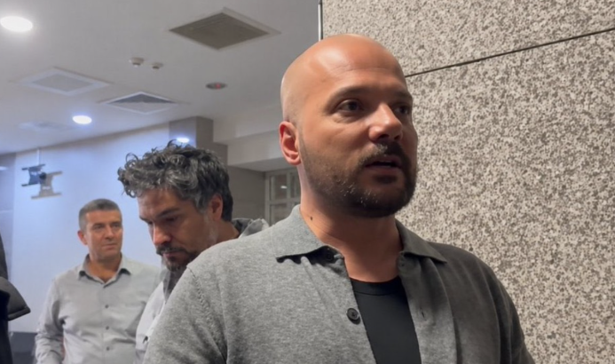 Oğuzhan Uğur nezarete girerken onu da teslim etti, tipi anında değişti