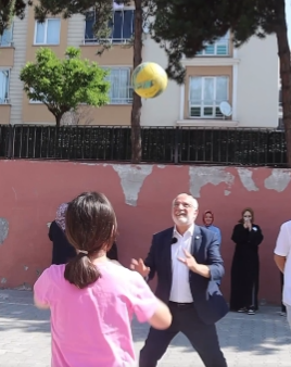 Samsun Haber. Mehmet Karaman'dan yaz okulunda samimi buluşma