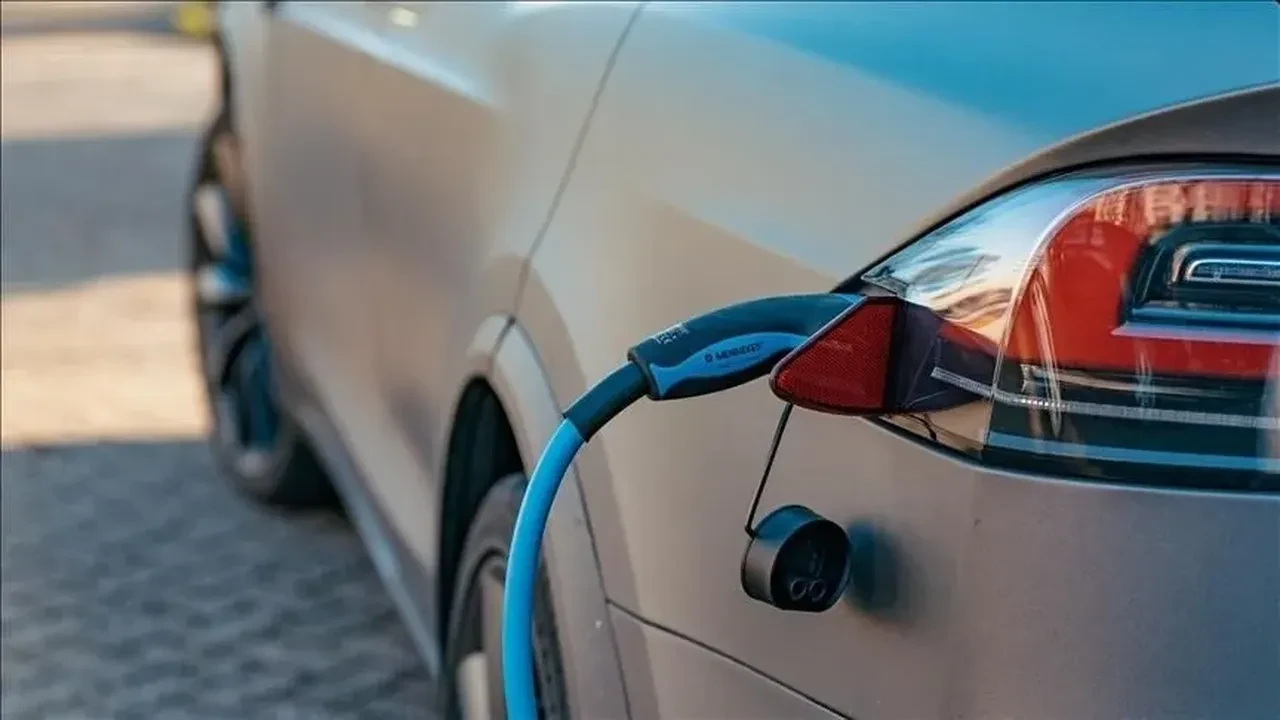 Elektrikli araç fiyatlarına zam gelecek mi? Uzman isim değerlendirdi