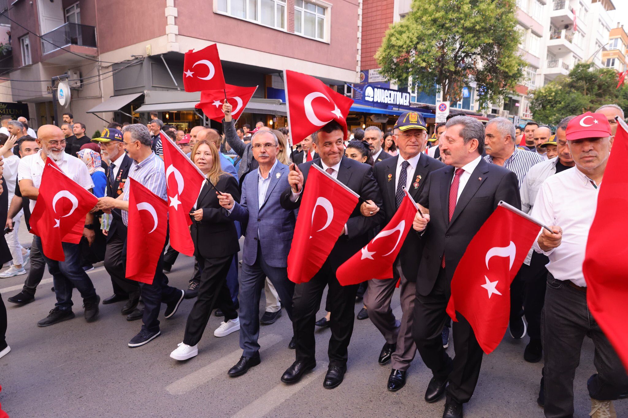 samsun haber Samsun'da 15 Temmuz yürüyüşü! Protokolden birlik mesajları
