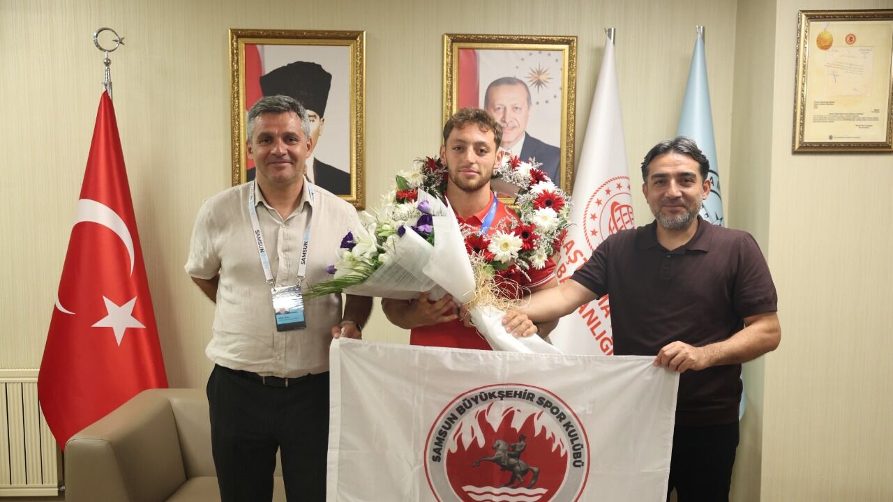 Avrupa ikincisi milli kanocu Resul Aydın'a Samsun'da coşkulu karşılama