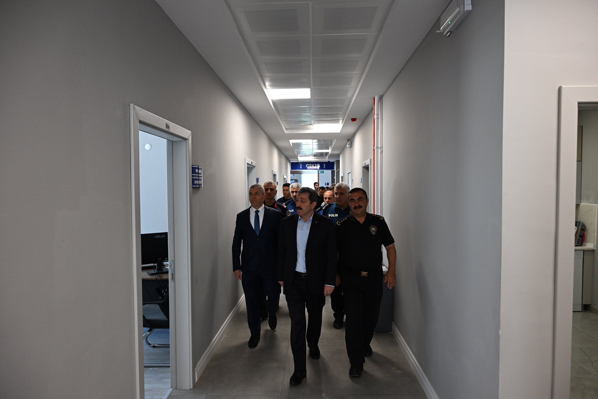 Samsun Valisi Orhan Tavlı, Atakum İlçe Emniyet Müdürlüğü'nü ziyaret etti